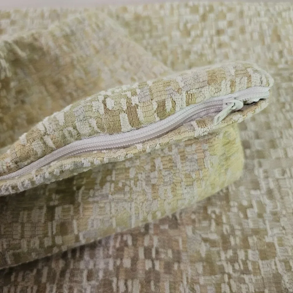 Set Of 2 Haverty's Tweed Beige & White Throw Pillow Covers Zippers 20